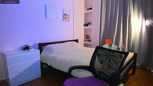 Ellista's cam snapshot