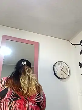 curvy_diva_'s cam snapshot