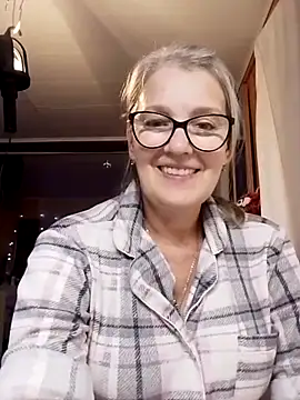 irinamaux live sex cam