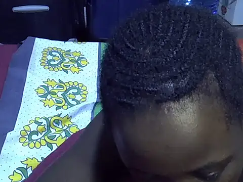 Adaline-Paris's cam snapshot