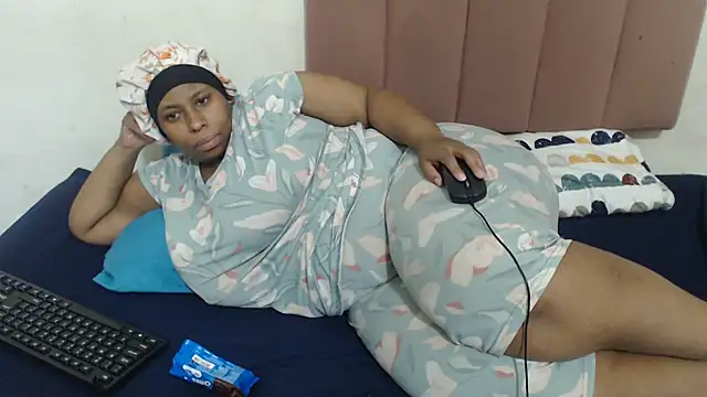 Chubby_Queenx255's cam snapshot