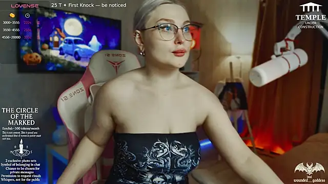 Wounded_Goddess_'s cam snapshot