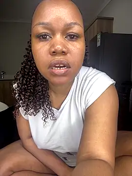 GoldenAss07's cam snapshot