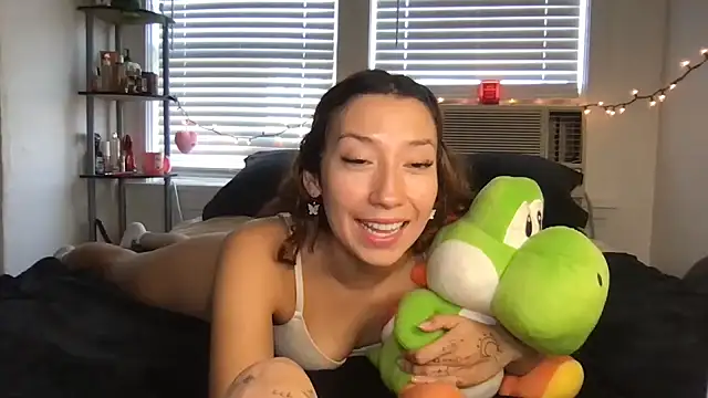 yoursweetestlilly's cam snapshot