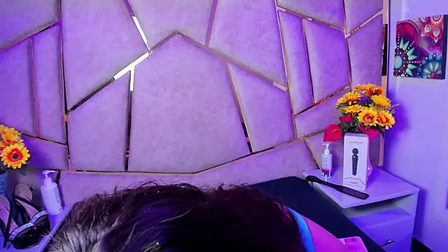 MelanyAss_'s cam snapshot