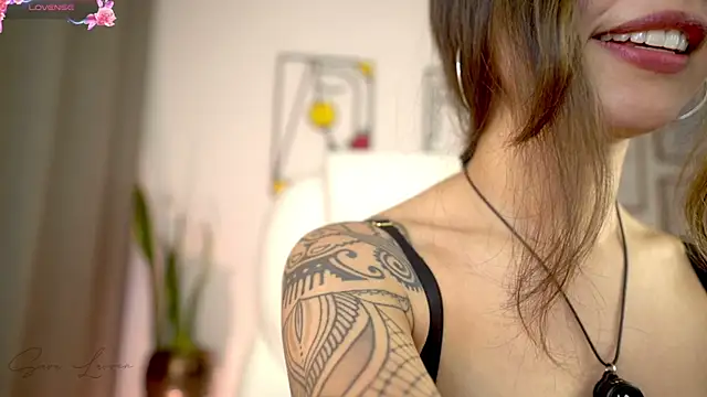 sara-lauren's cam snapshot