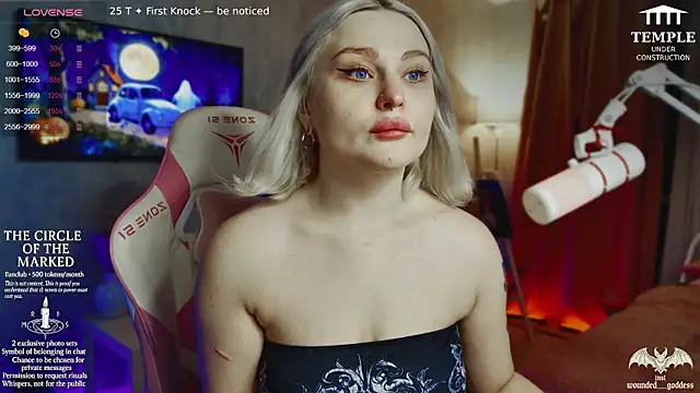 Wounded_Goddess_'s cam snapshot