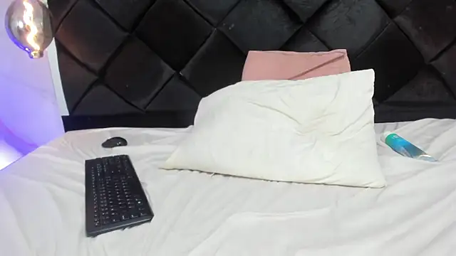 AngelaaCute_'s cam snapshot