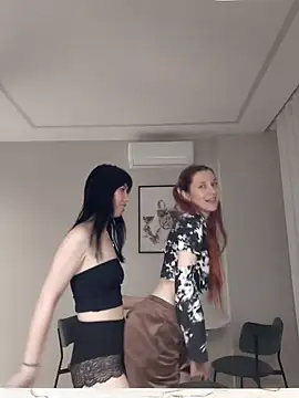 caressyourself's cam snapshot