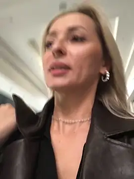 VikaBunny1 live sex cam