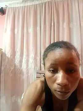 HotPetite_25's cam snapshot