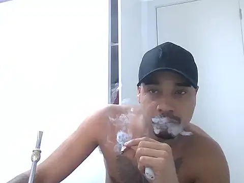 JUNINHOLEKEJR's cam snapshot