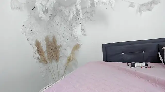 nathaly_spencer's cam snapshot