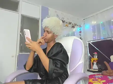 Santy_bigcock_01's cam snapshot