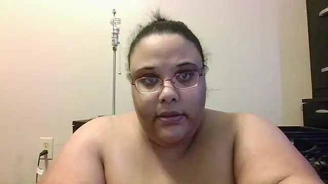 SexyBBW10790's cam snapshot