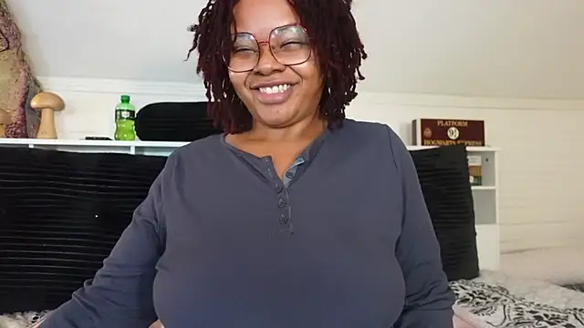 -khayaparker's cam snapshot