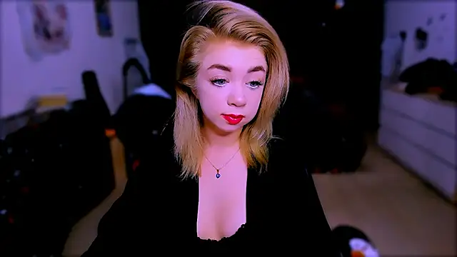 littleSiyfairy's cam snapshot