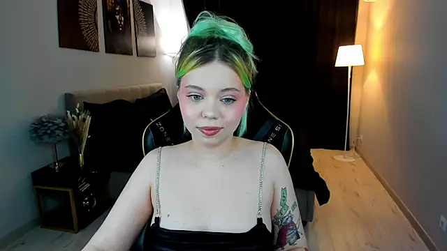 EnergyBunny_1's cam snapshot