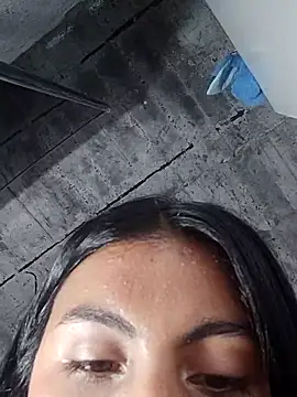 karina_rojas's cam snapshot