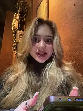 Chloe_Ravens live sex cam