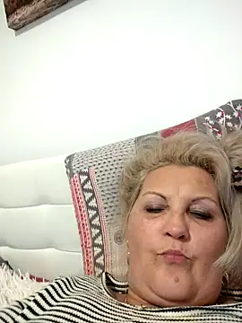 Divineblond's cam snapshot