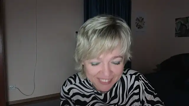 Rosette_Pricky's cam snapshot