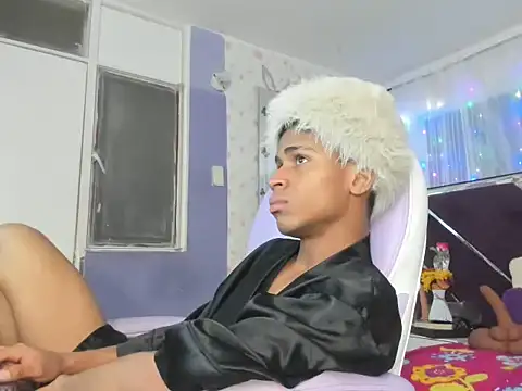 Santy_bigcock_01's cam snapshot