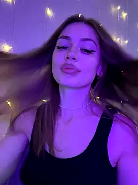 Elizabeth_Tay's cam snapshot