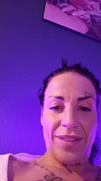 EmilyDiazofficial live sex cam