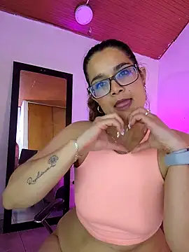 Rose_Thompson1's cam snapshot