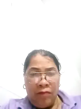 small-house123's cam snapshot