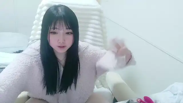 Hibikiii_ live sex cam