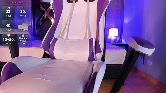 Lily_CuteBoobs's cam snapshot