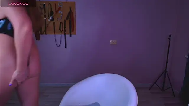 Carrie_Moonshine's cam snapshot