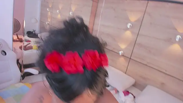 martina_touss's cam snapshot