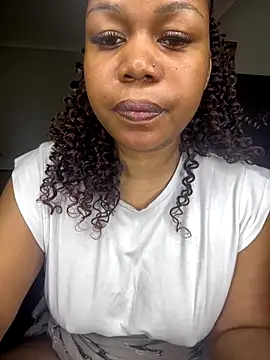 GoldenAss07's cam snapshot