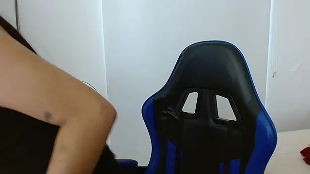 AliceSmity_'s cam snapshot