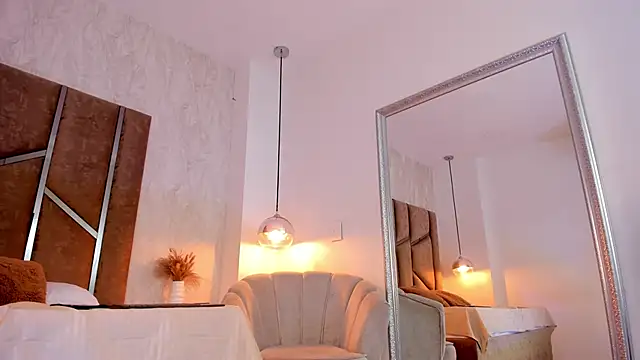 Martinaa_Jones_'s cam snapshot