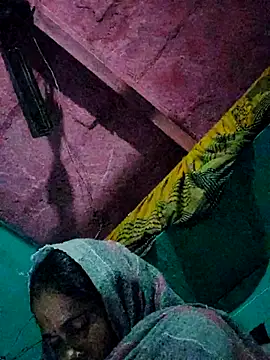 Pooja750's cam snapshot