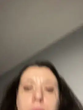 bunnythetailor's cam snapshot