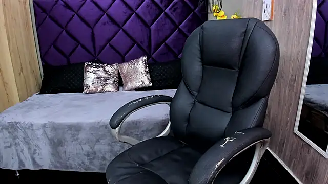 ChloeCampbell03's cam snapshot