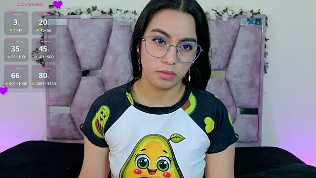 Iris_mandarinne's cam snapshot