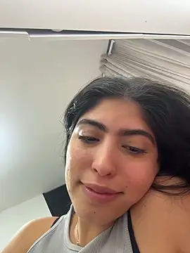 Gaby_zahir_'s cam snapshot