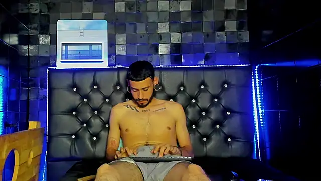 rolo_martinez's cam snapshot