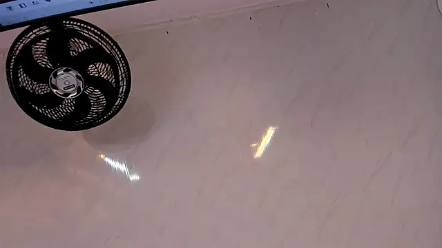 MarianaGarciaa__'s cam snapshot