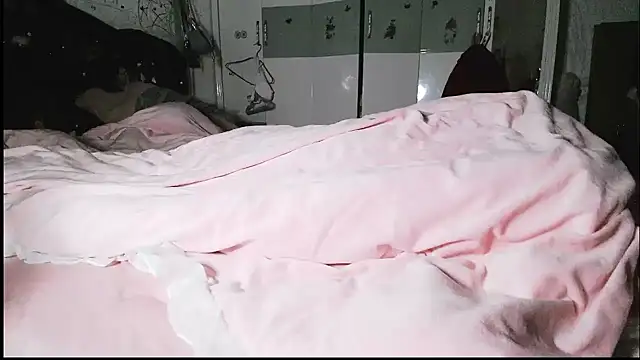 hebe-02's cam snapshot