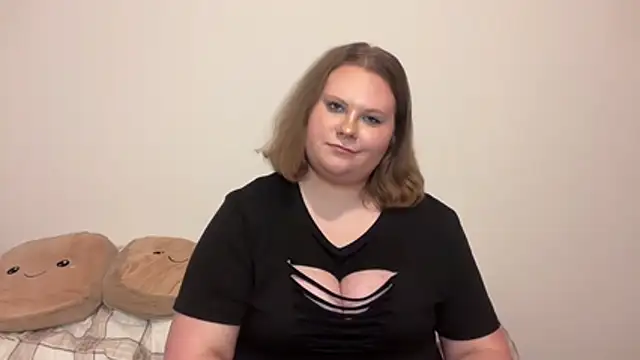 BriannaFlirty's cam snapshot