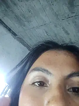 karina_rojas's cam snapshot