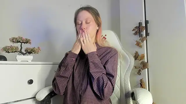 Silly__Milly's cam snapshot