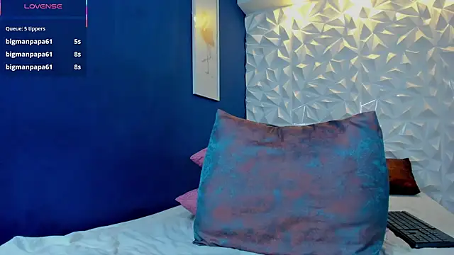 freya_cole_'s cam snapshot